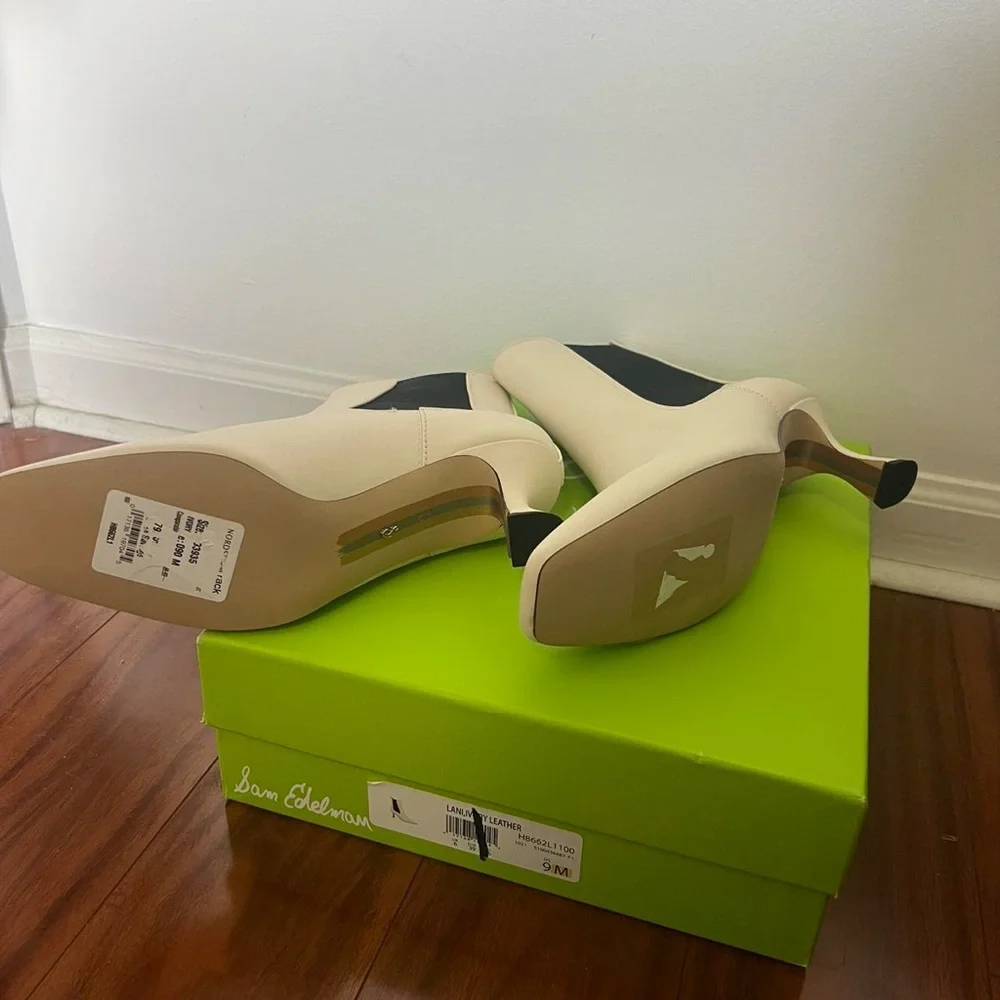 NWOT Cream Chelsea Ankle Boots with Kitten Heel Spring Career Office Work - Picture 5 of 6